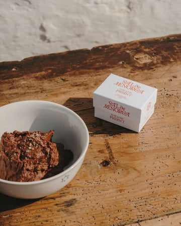 Mouse de chocolate negro y flor de sal picante