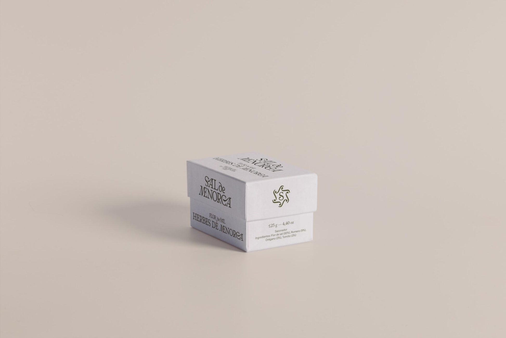 Flor de Sal con Hierbas de Menorca 125 g, detalle hierbas mediterraneas