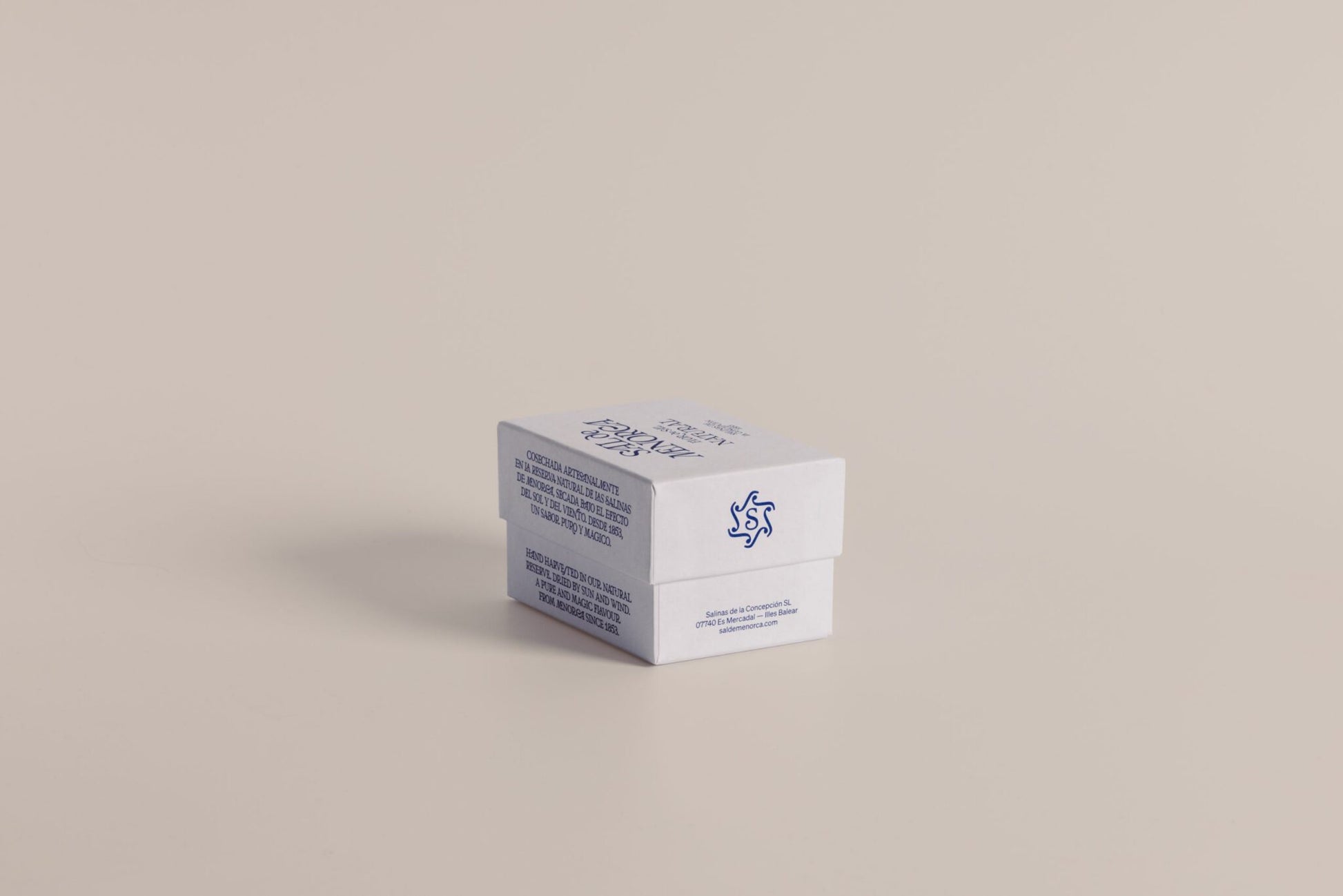 Flor de Sal Natural 150 g de Menorca, sal en mano