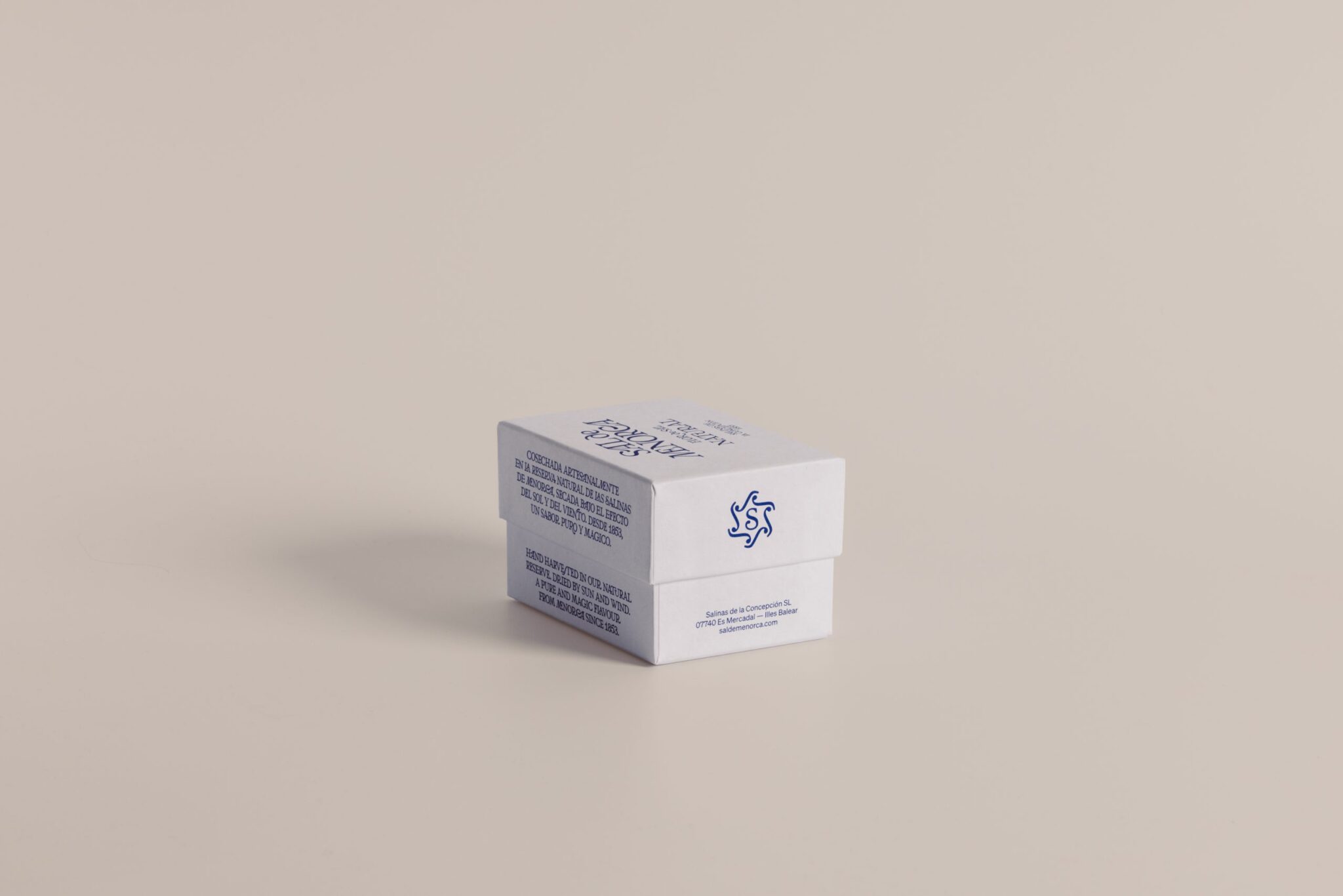 Flor de Sal Natural 150 g de Menorca, sal en mano