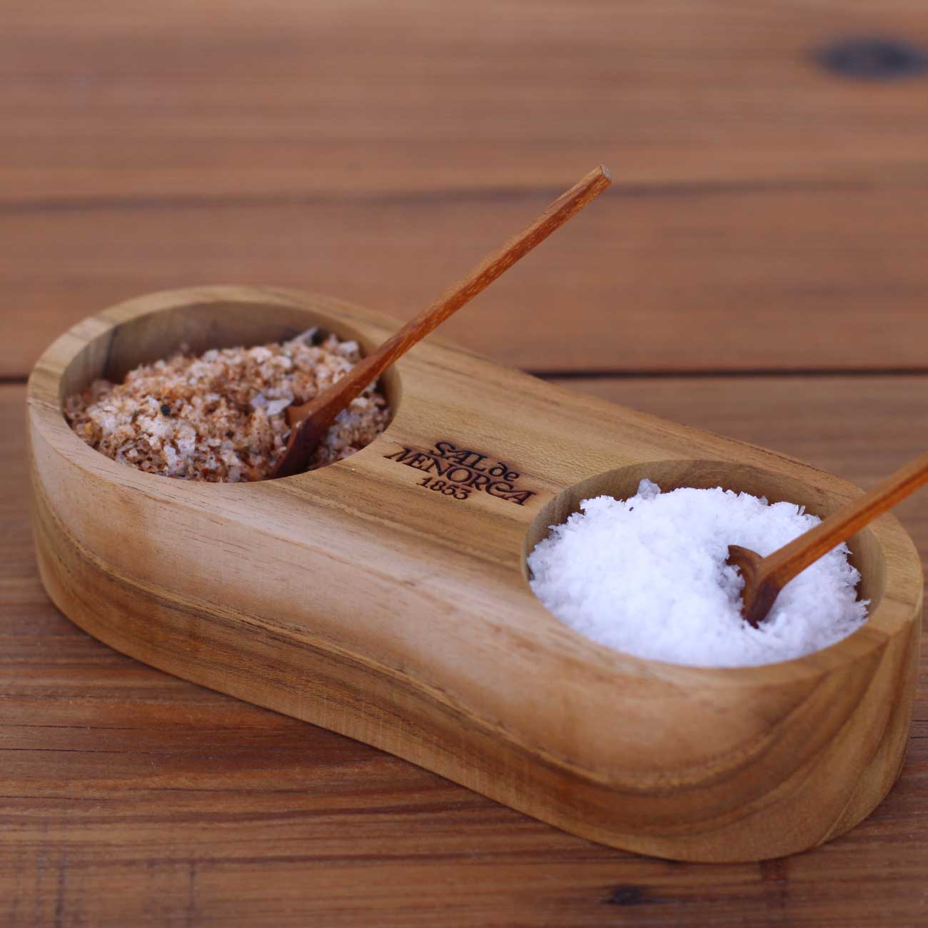 Salero de Madera con cucharitas