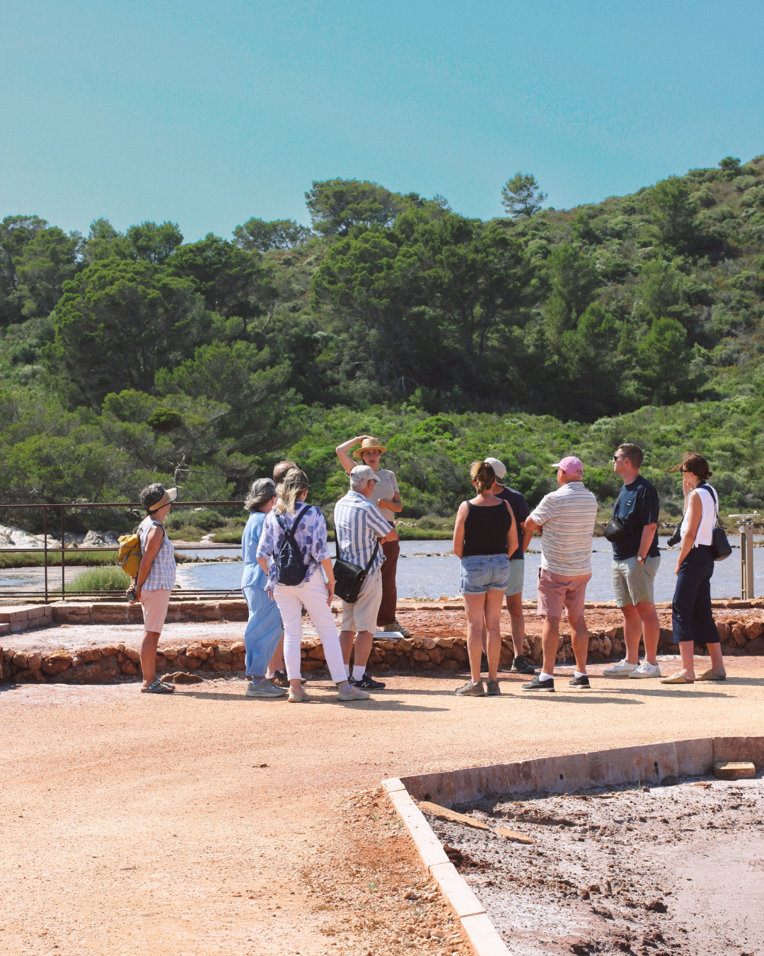 Visita guiada a las Salinas de la Concepcion, Menorca, puesta de sol sobre las salinas